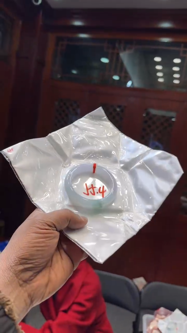 【闪购商品】翡翠手镯未镶嵌手镯