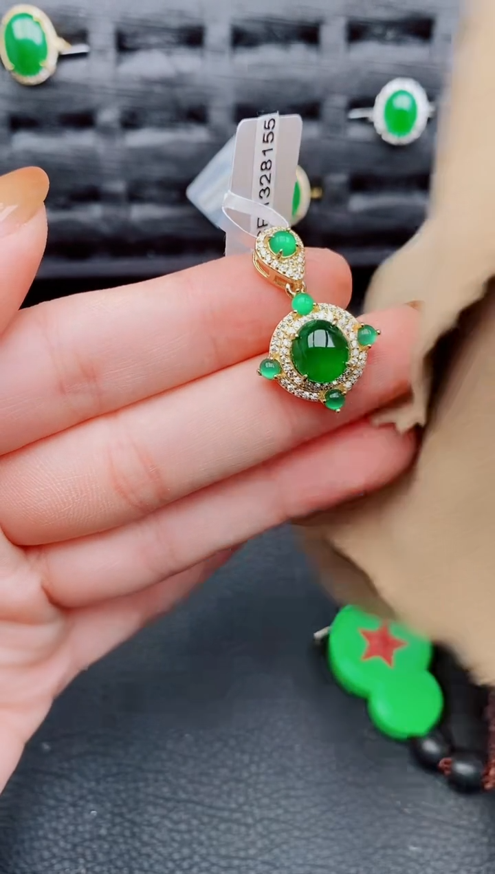 【闪购商品】翡翠颈饰银S925镶嵌天然a货翡翠485