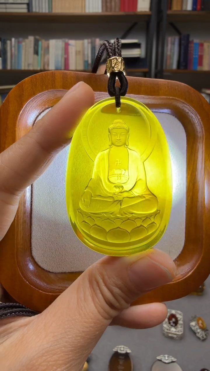 【闪购商品】缅甸琥珀阿弥陀佛吊坠