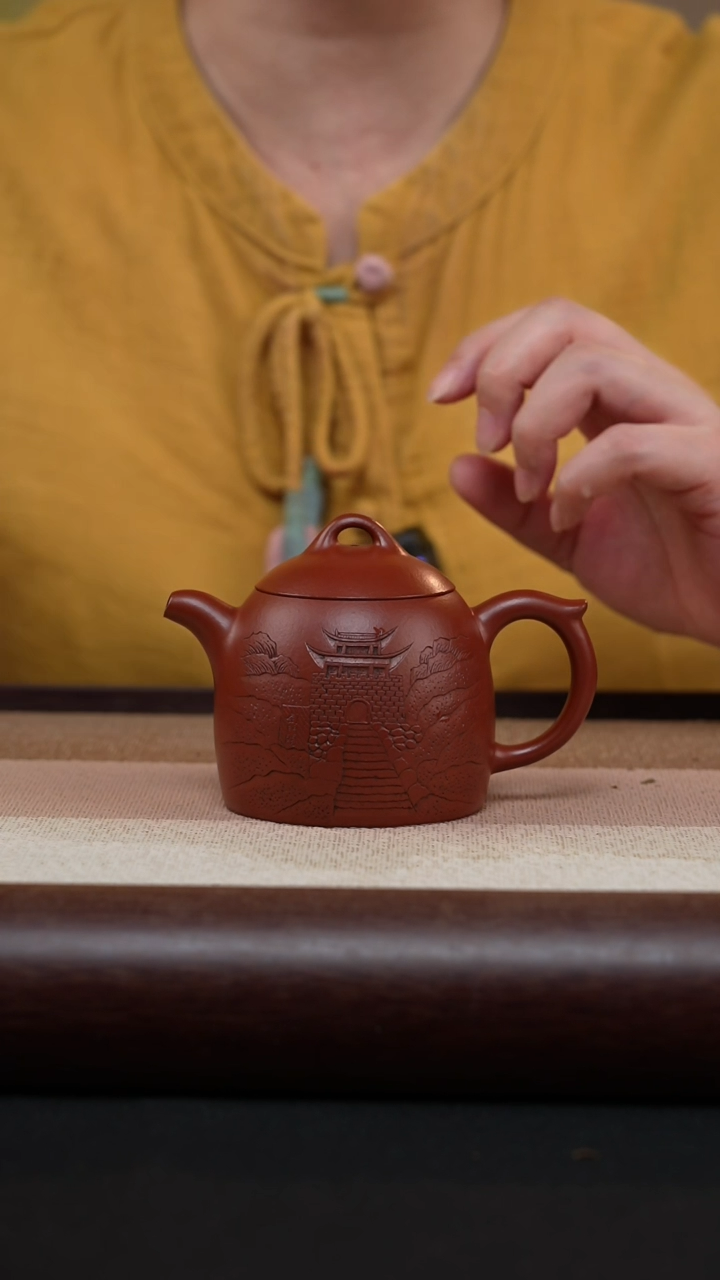 【闪购商品】紫砂茶壶朱泥-刻绘秦权MH-1798