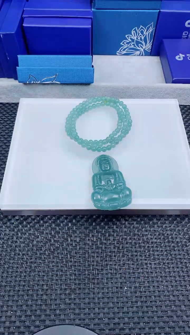 翡翠未镶嵌颈饰111111111