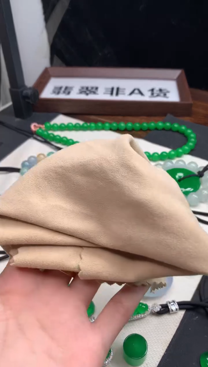 颈饰未镶嵌翡翠金*#无滤镜七天无理由