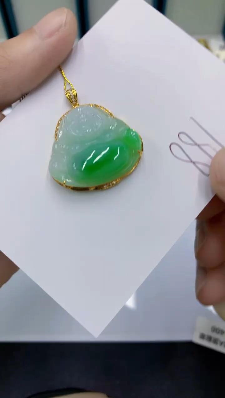 颈饰18K金镶嵌翡翠翡翠