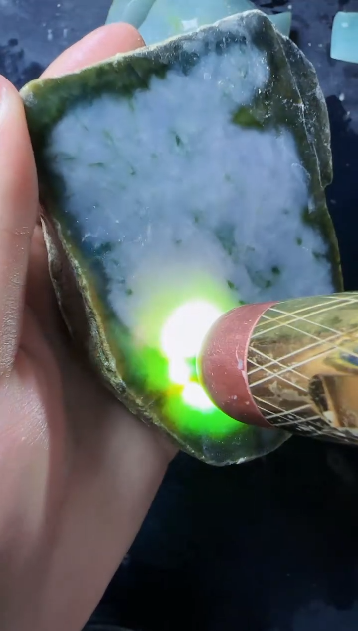 【闪购商品】翡翠挂件未镶嵌136翡翠