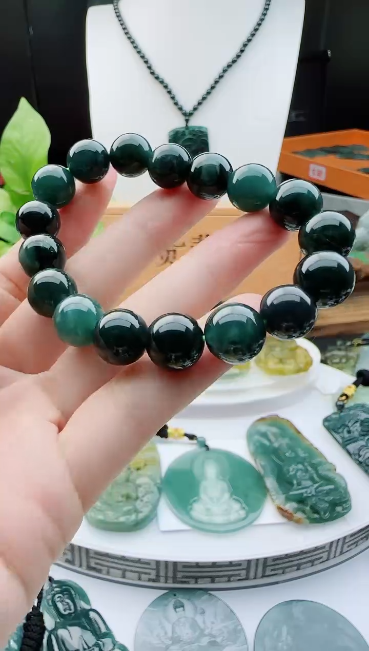 【闪购商品】翡翠颈饰未镶嵌多样性随机一件发货