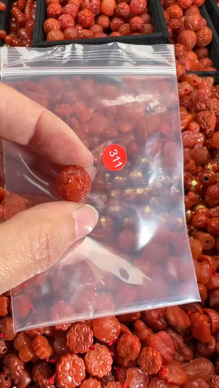 【闪购商品】南红玛瑙颈饰未镶嵌1