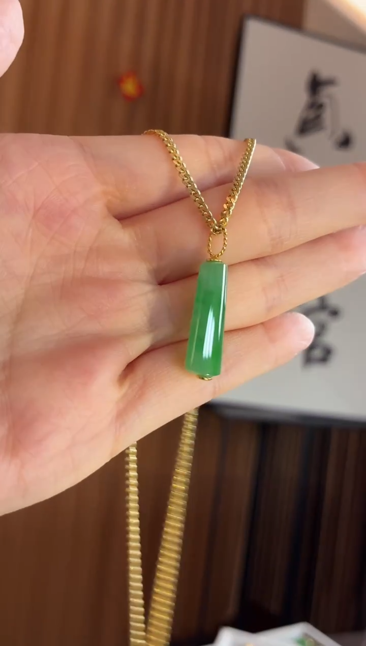 吊坠(不含链)18K金镶嵌翡翠吊坠