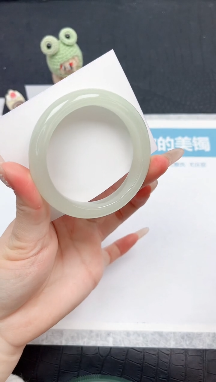 【闪购商品】石英质玉手镯未镶嵌327-54.6