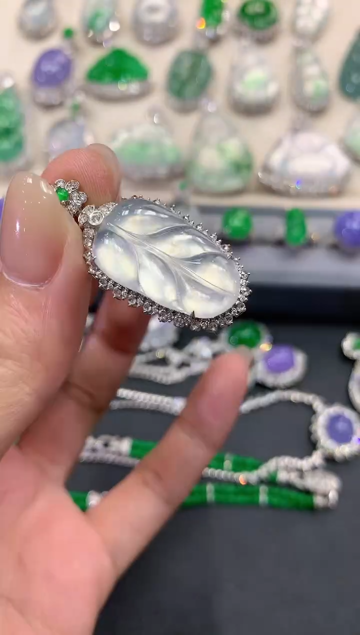 【闪购商品】翡翠吊坠(不含链)18K金镶嵌w47