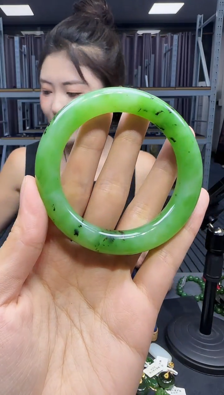 和田玉手镯未镶嵌1