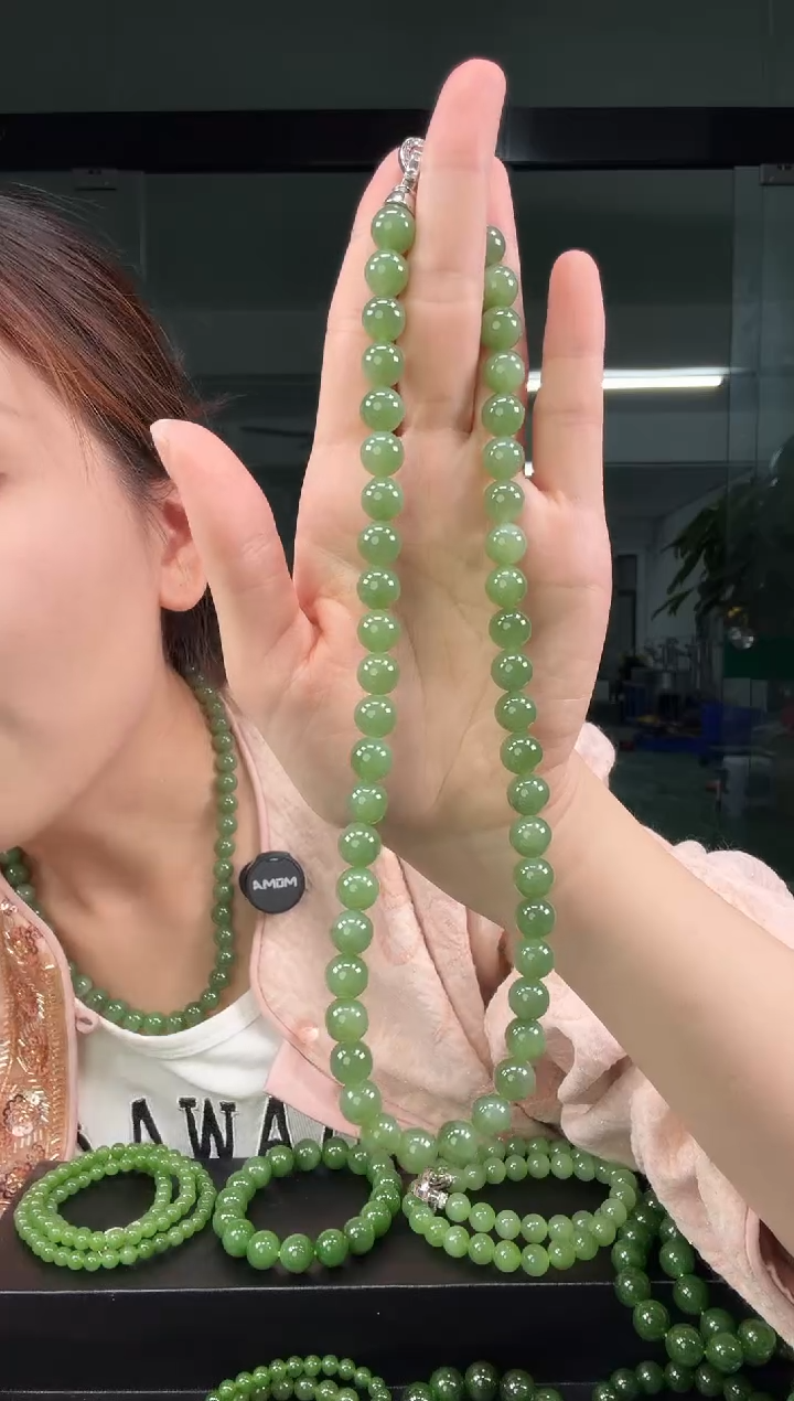 项链未镶嵌和田玉碧玉10mm嫩阳绿项链(无矿点)