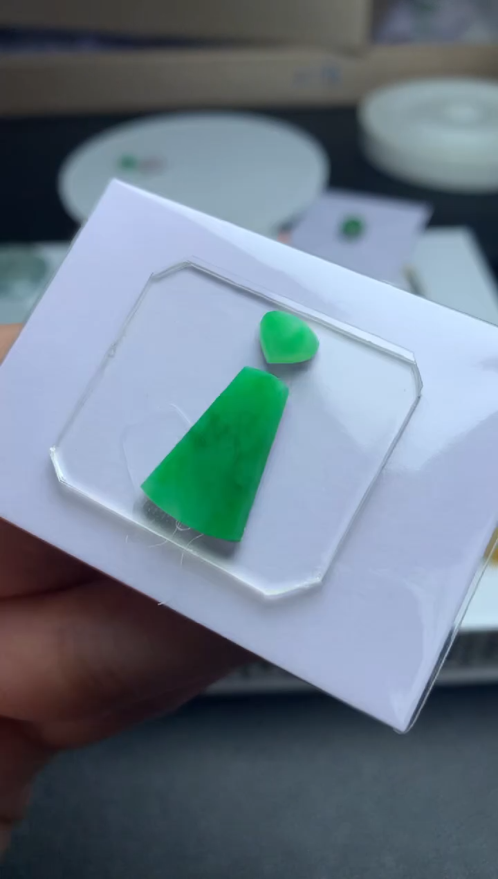 【闪购商品】定制翡翠未镶嵌毛货