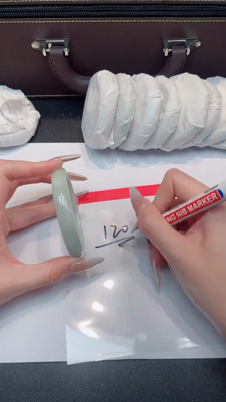 未镶嵌手镯翡翠翡翠手镯断码清默认有瑕NO退换介意勿拍120