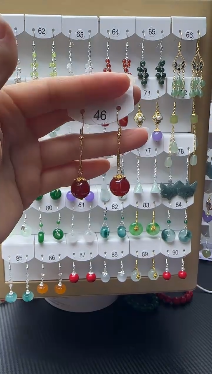 未镶嵌石英质玉（非洲翠）耳坠46