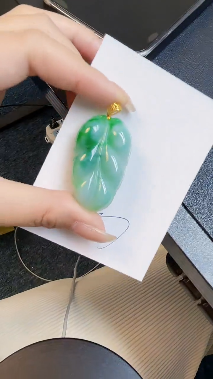 【闪购商品】翡翠颈饰18K金镶嵌00000000