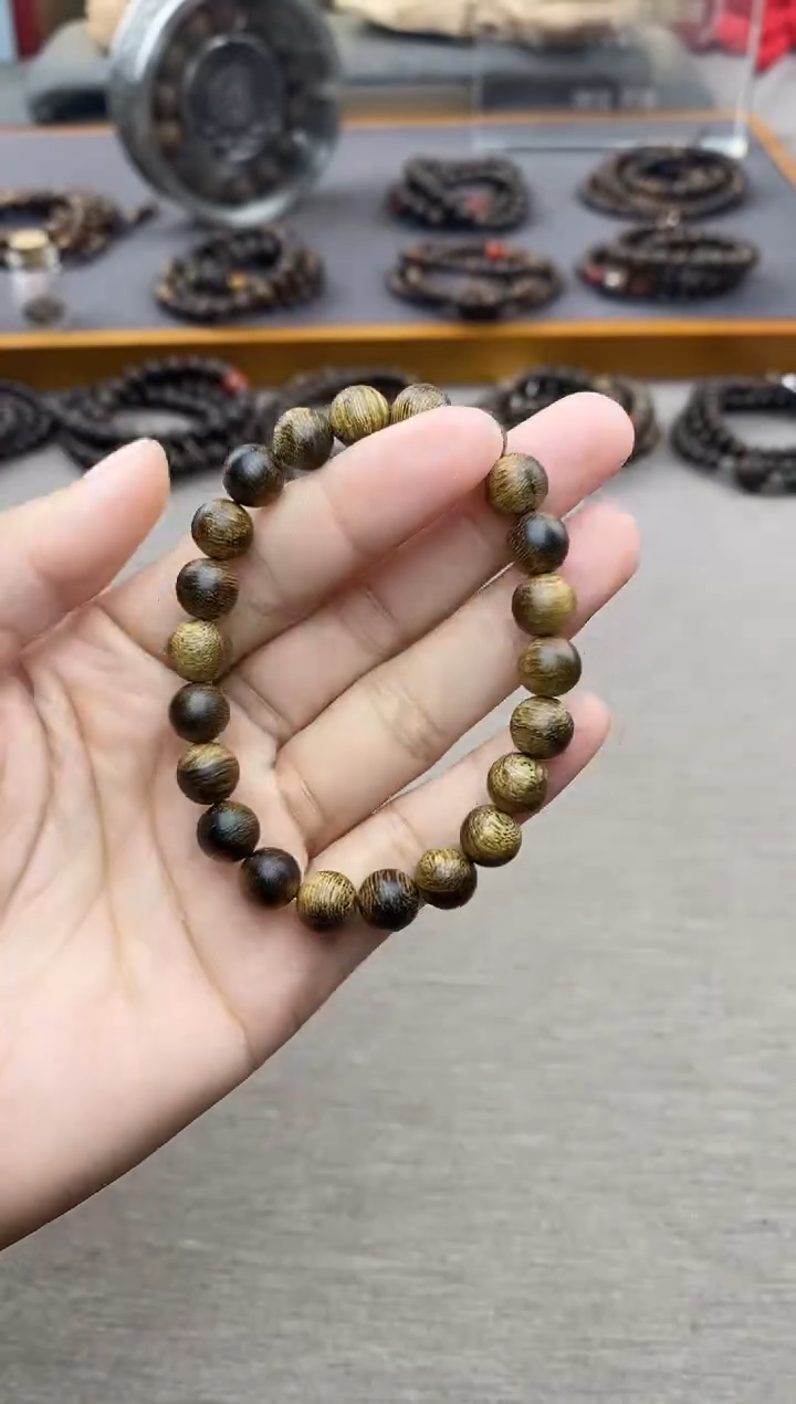 【闪购商品】沉香手串白棋玉化留疤虎斑纹0.8 沉水 单圈