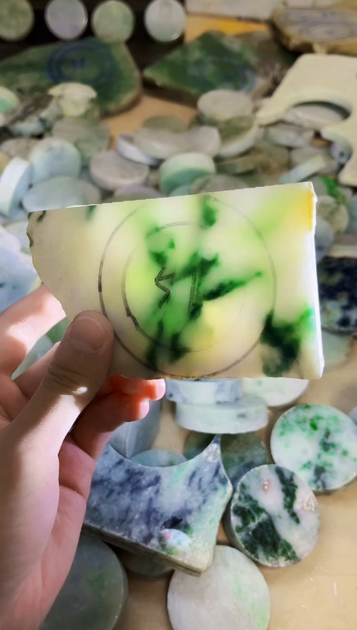 【闪购商品】翡翠颈饰未镶嵌翡翠A货吴平822