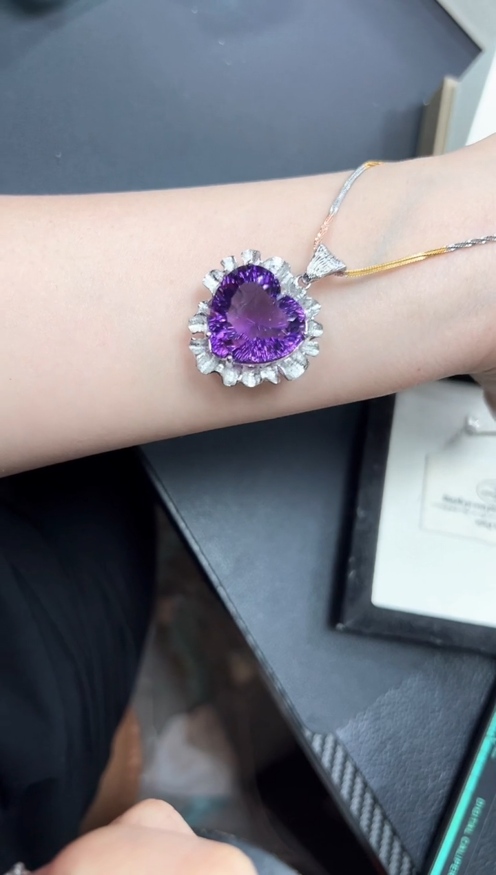 【闪购商品】紫晶吊坠(不含链)银S925镶嵌46u多样性发其一/1个