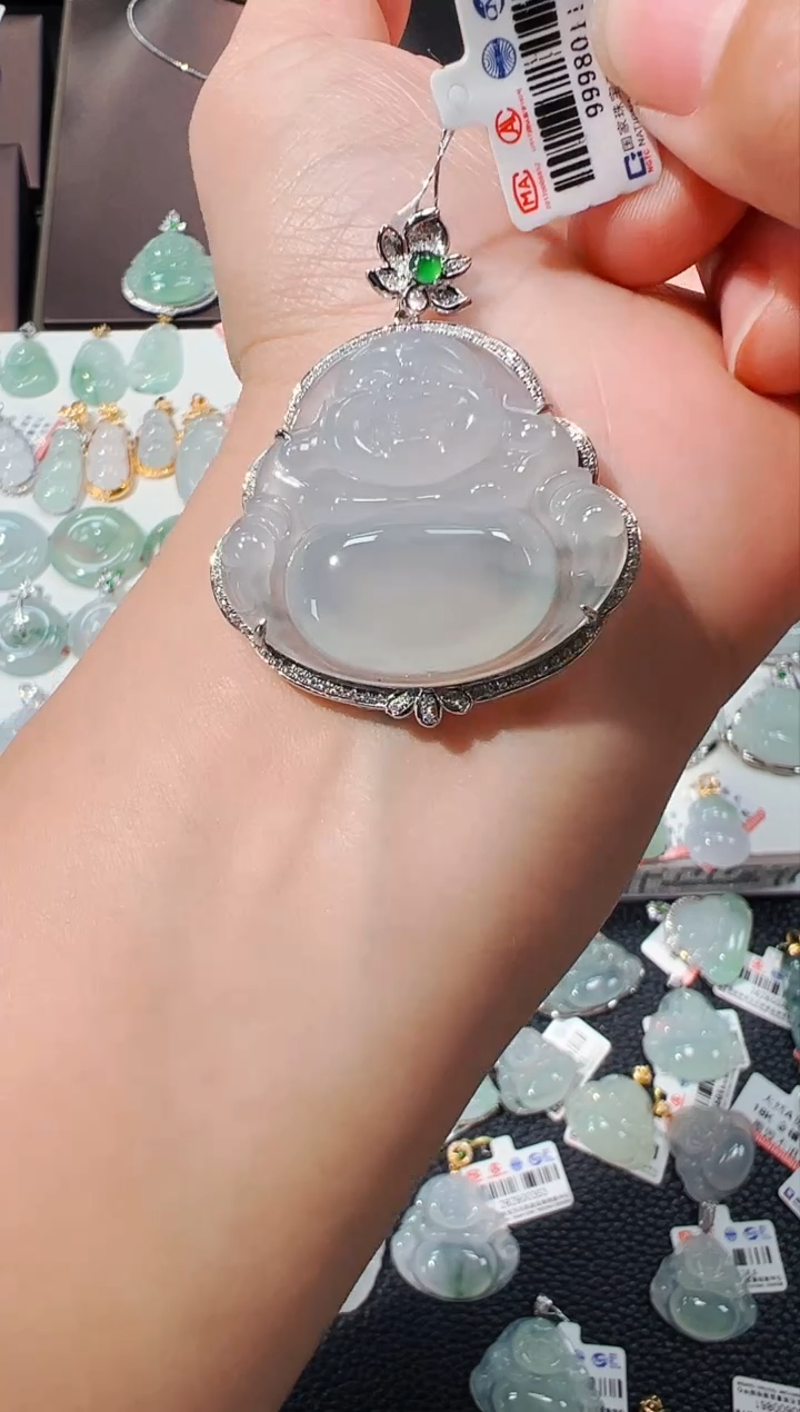 【闪购商品】翡翠吊坠(不含链)18K金镶嵌佛公吊坠