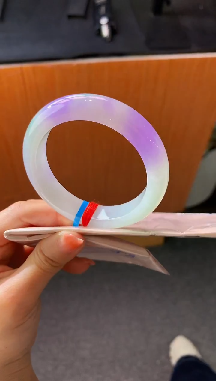 未镶嵌手镯翡翠-Q80 圈口53.4 全款8.5万 定金2万