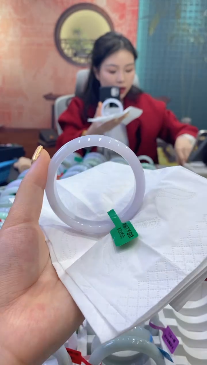 【闪购商品】翡翠手镯未镶嵌多人18400