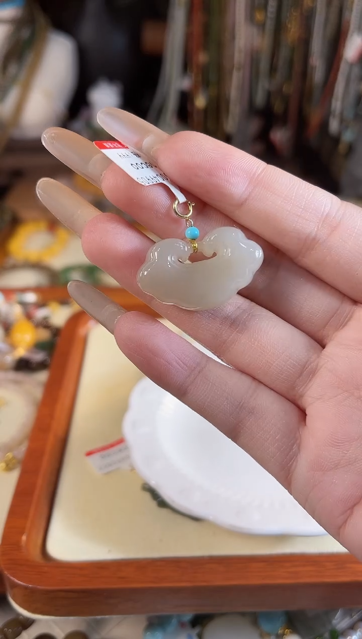 【闪购商品】和田玉吊坠(不含链)18K金镶嵌多样性发货其一