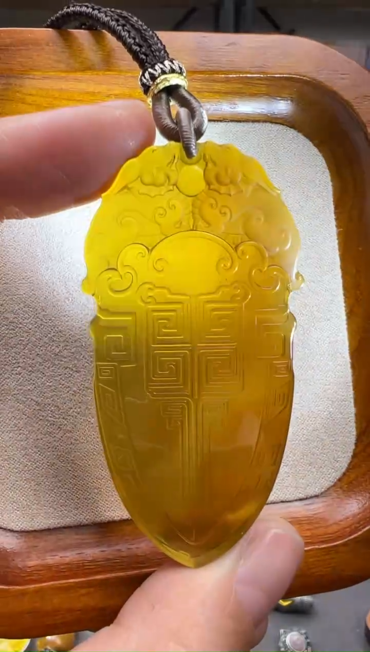 【闪购商品】琥珀颈饰未镶嵌仿古双龙护主吊坠