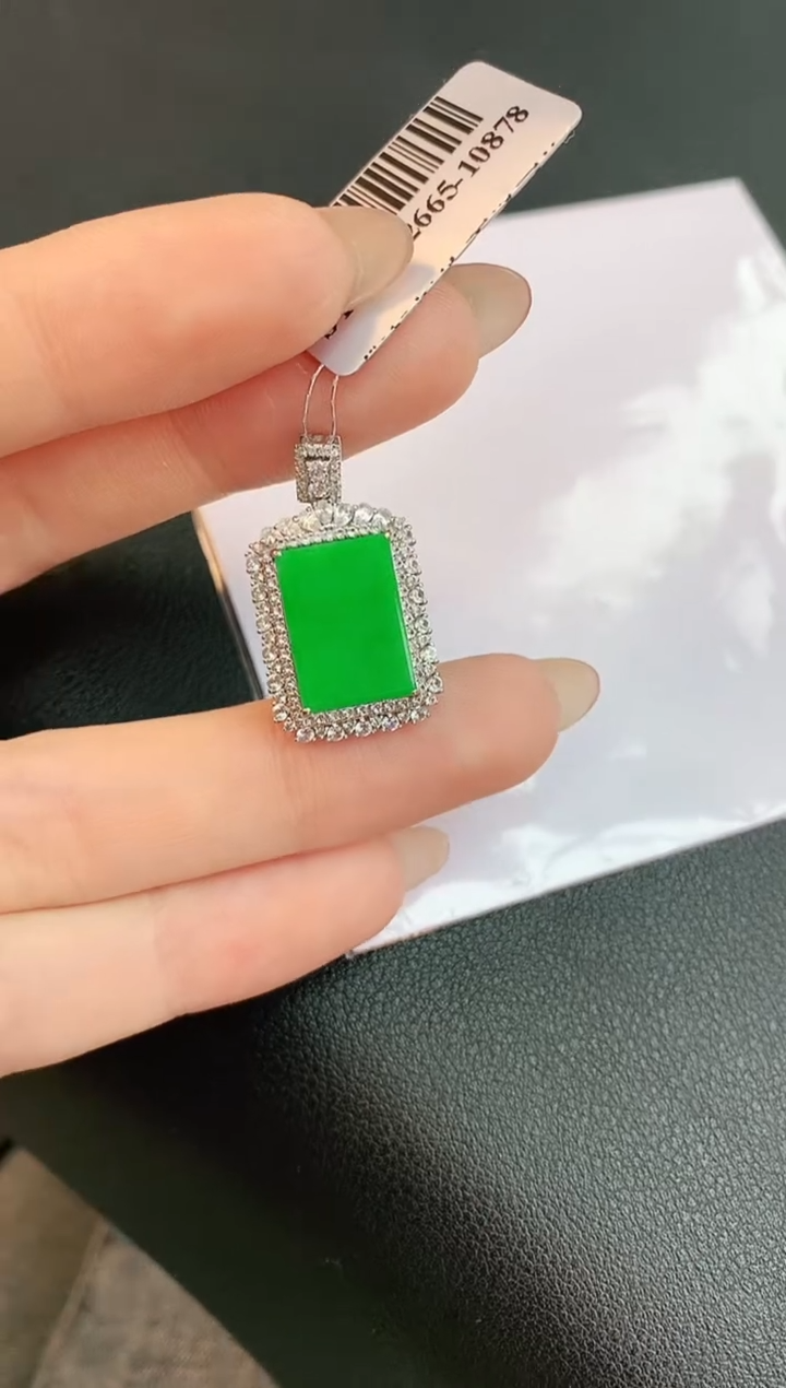 【闪购商品】翡翠颈饰18K金镶嵌赠礼盒证书 珍珍