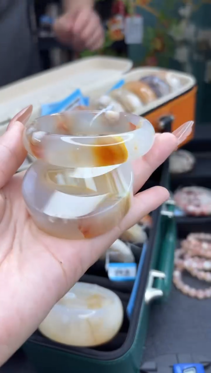 【闪购商品】石英质玉手镯未镶嵌593（58圈赠送镯心）