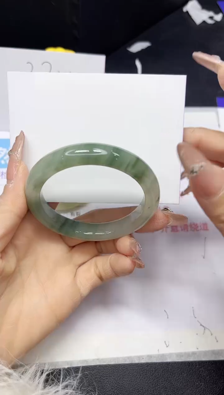【闪购商品】石英质玉手镯未镶嵌325