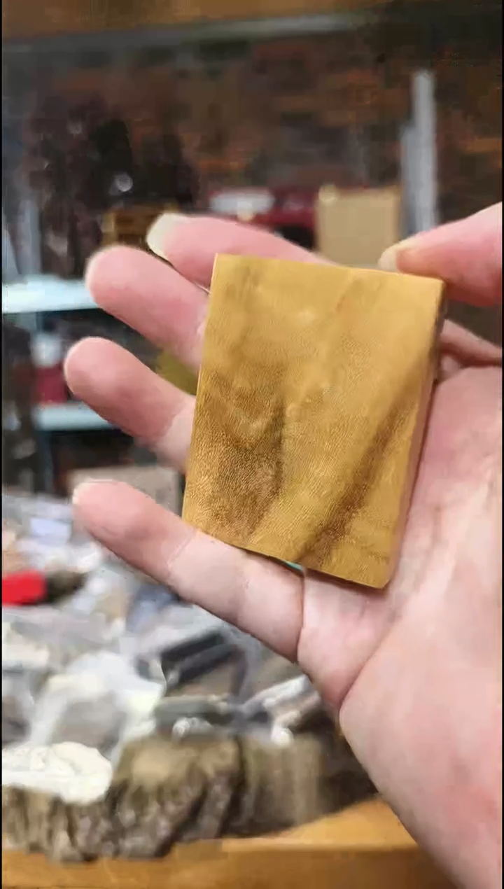 金丝楠无事牌手把件