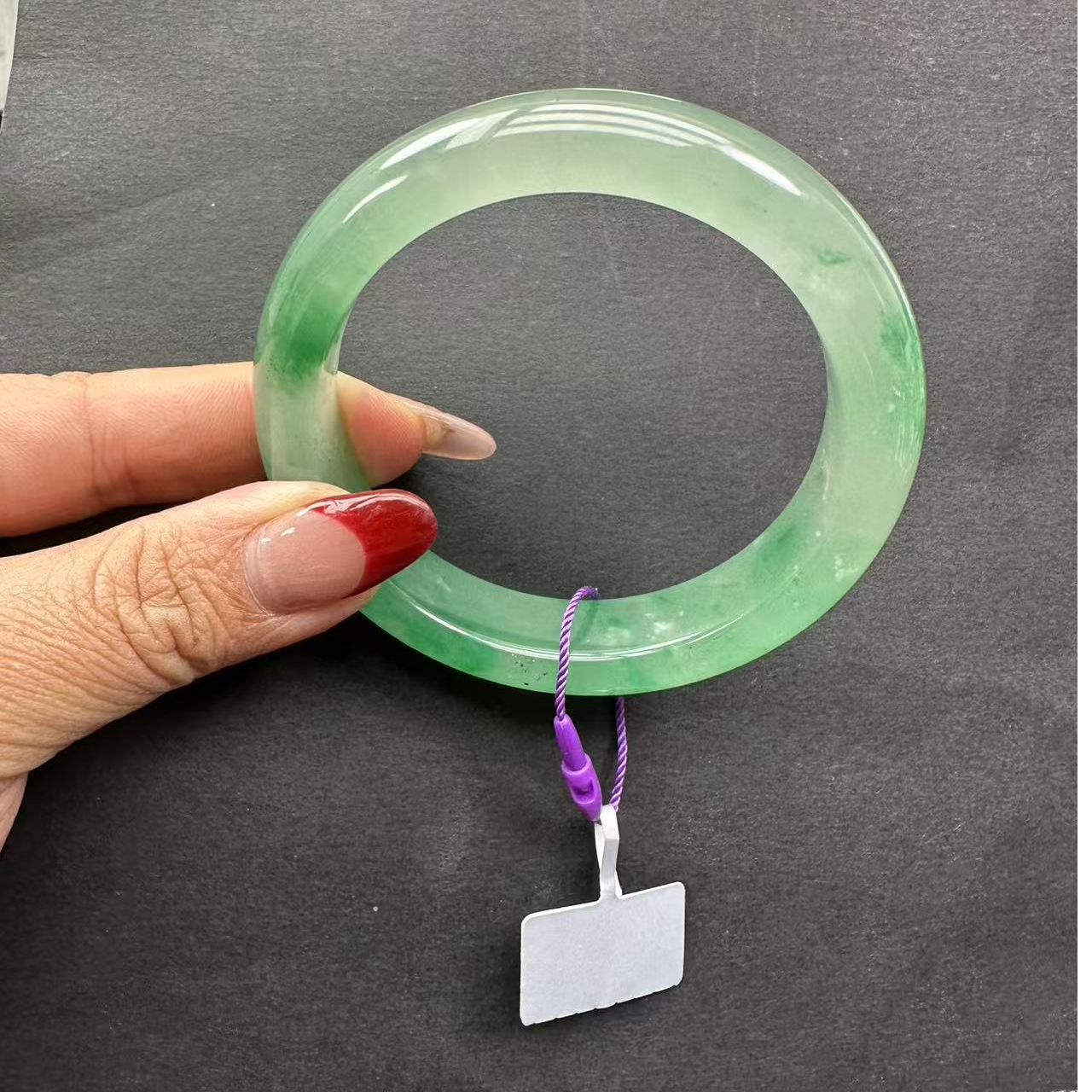 天然独龙玉冰飘花