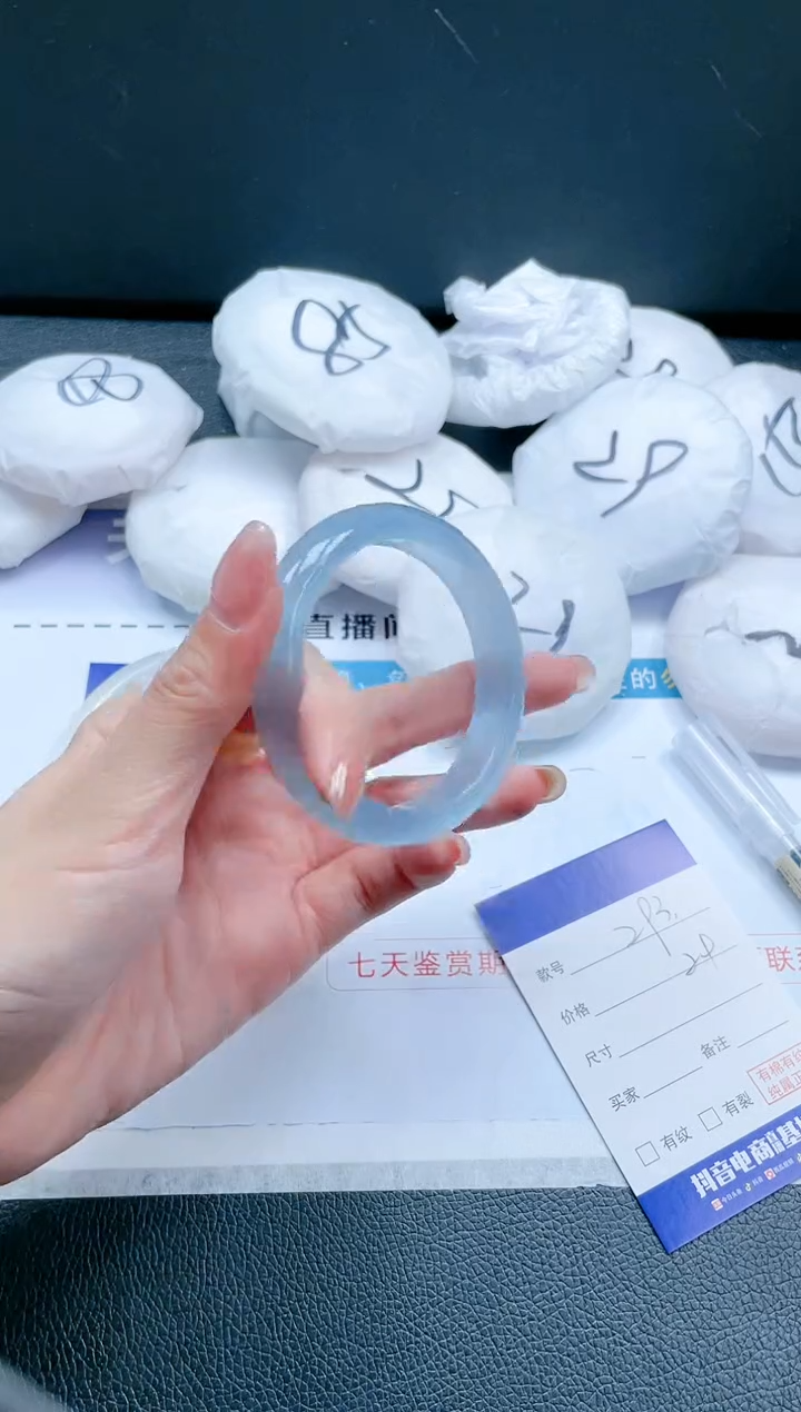 【闪购商品】石英质玉手镯未镶嵌 冰冰蓝手镯-52