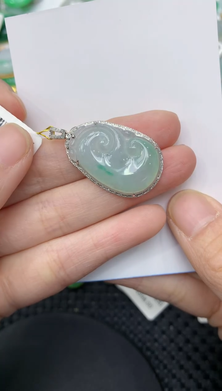 【闪购商品】翡翠颈饰18K金镶嵌111111111111