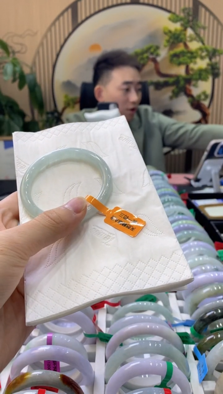 【闪购商品】翡翠手镯未镶嵌0000010751