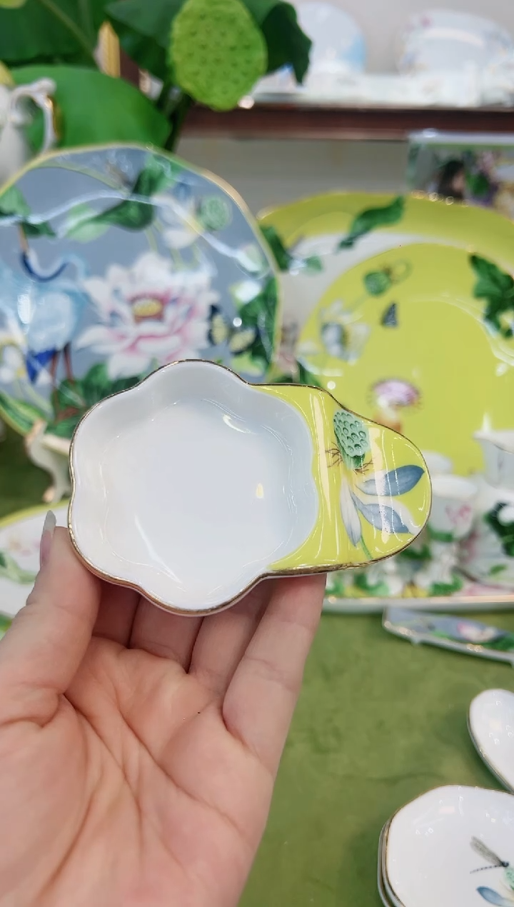 【闪购商品】骨瓷花型·