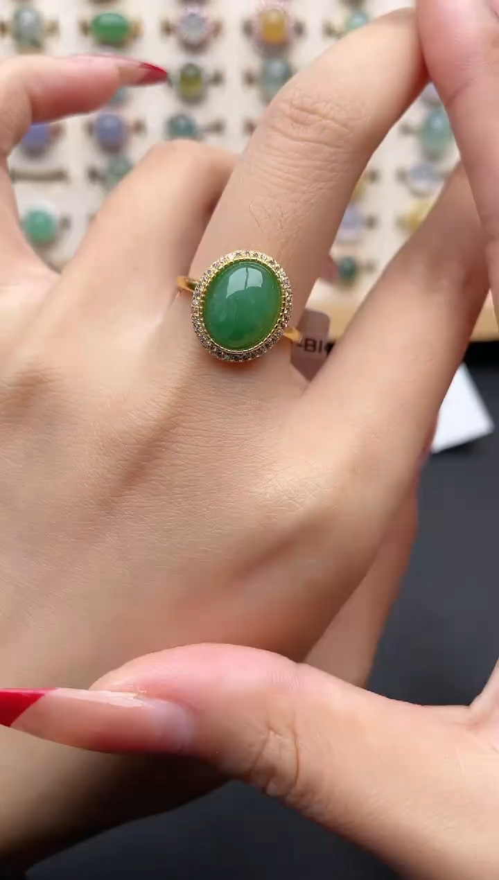 【闪购商品】翡翠戒指银S925镶嵌一物一证一礼盒