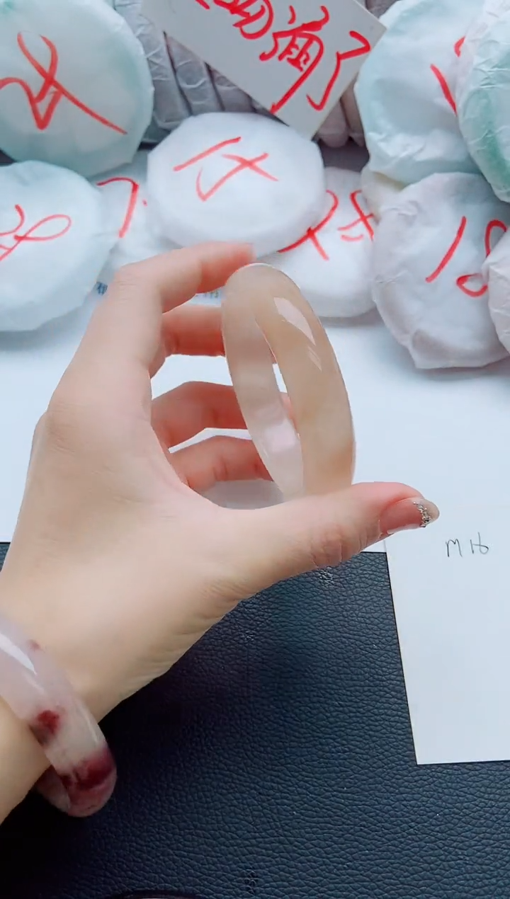 石英质玉手镯未镶嵌M16-59-60