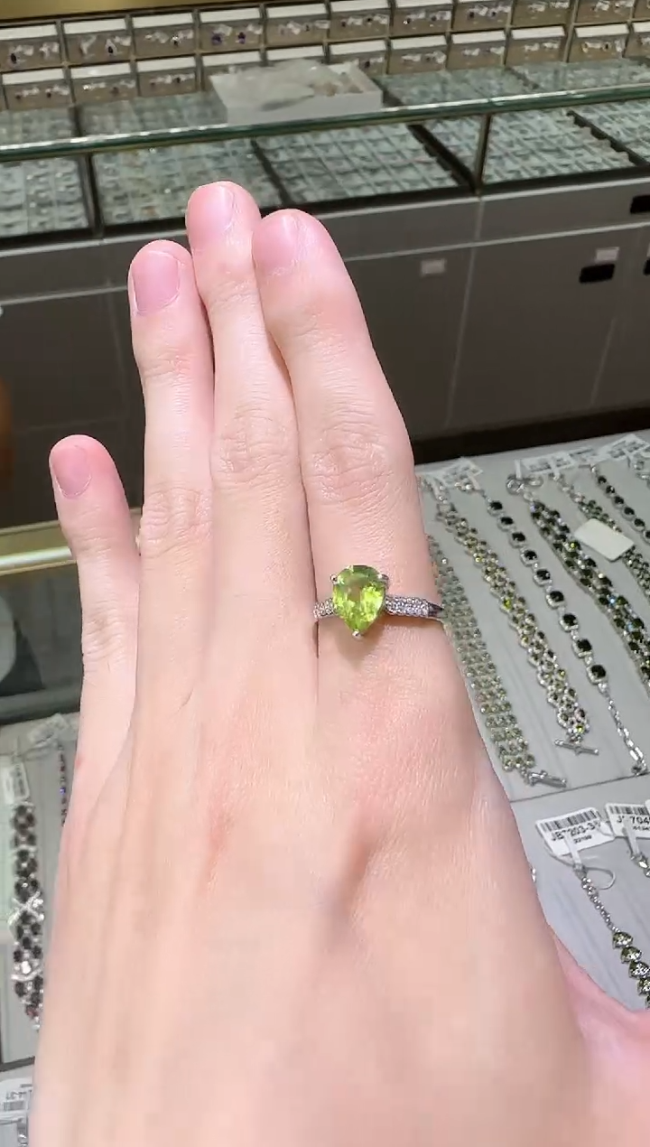 【闪购商品】橄榄石戒指银S925镶嵌9*7mm精致款