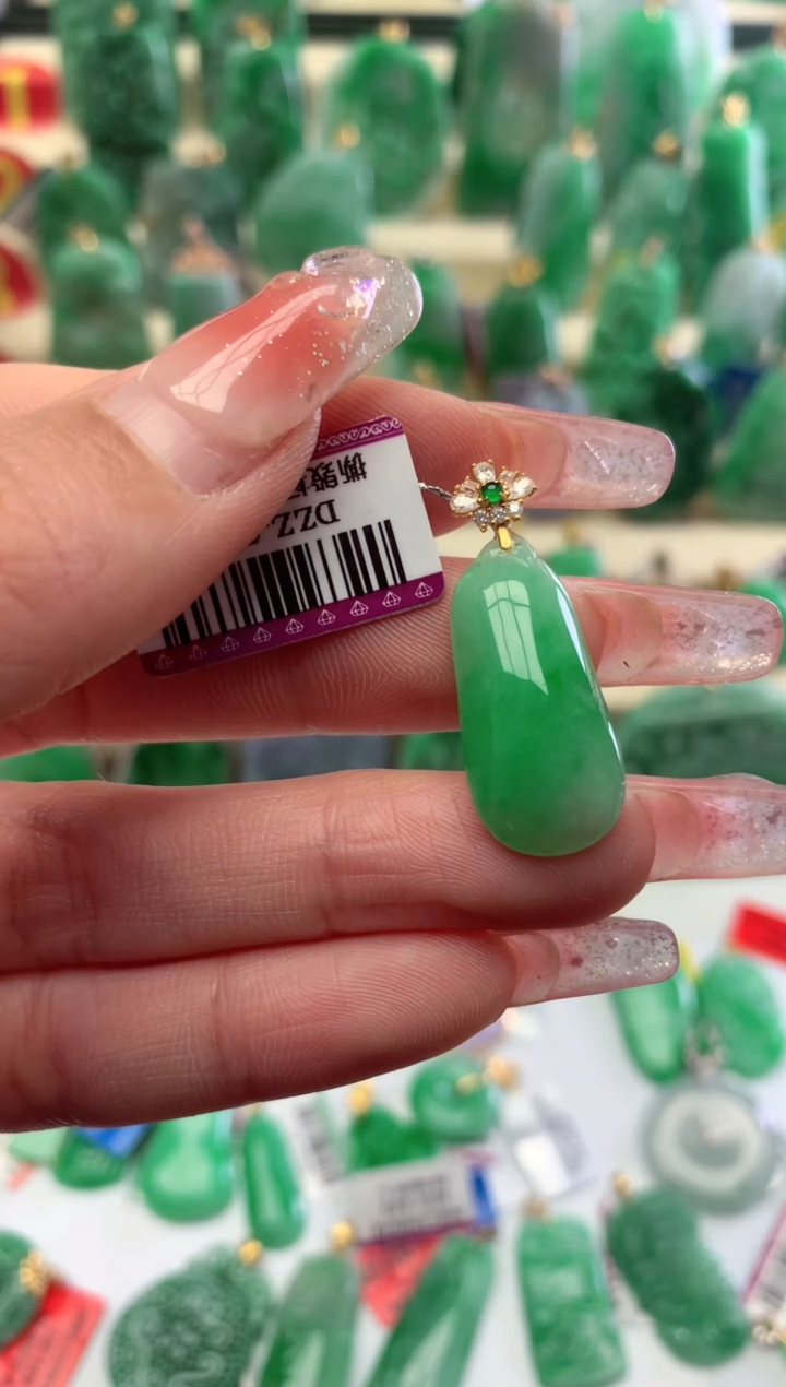 【闪购商品】翡翠颈饰银S925镶嵌挂件