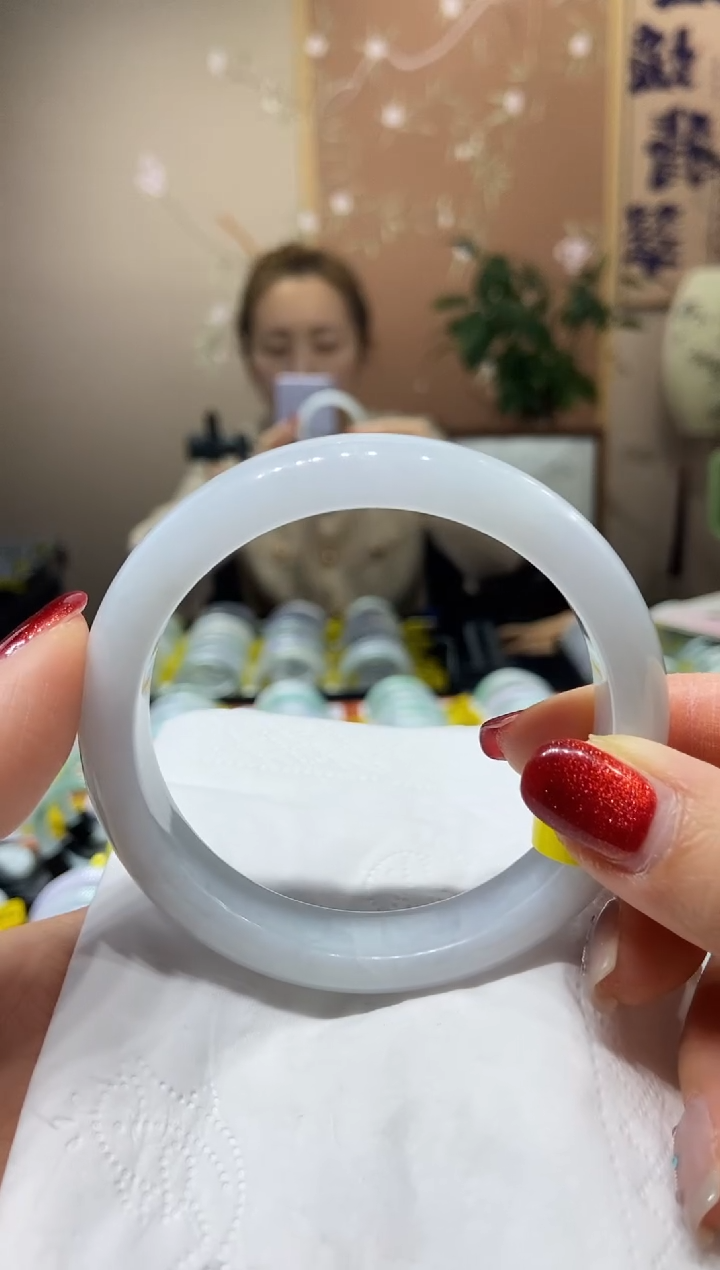 【闪购商品】翡翠手镯未镶嵌5758 圈口