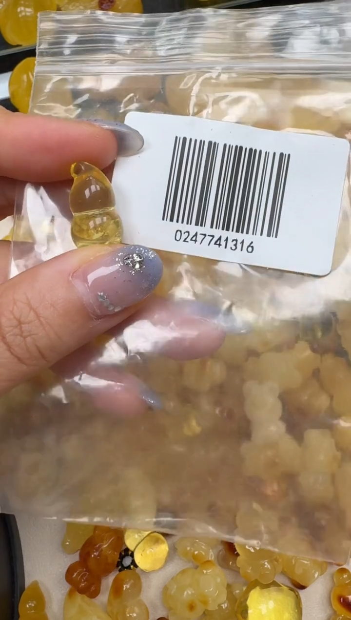 裸石琥珀未镶嵌如图