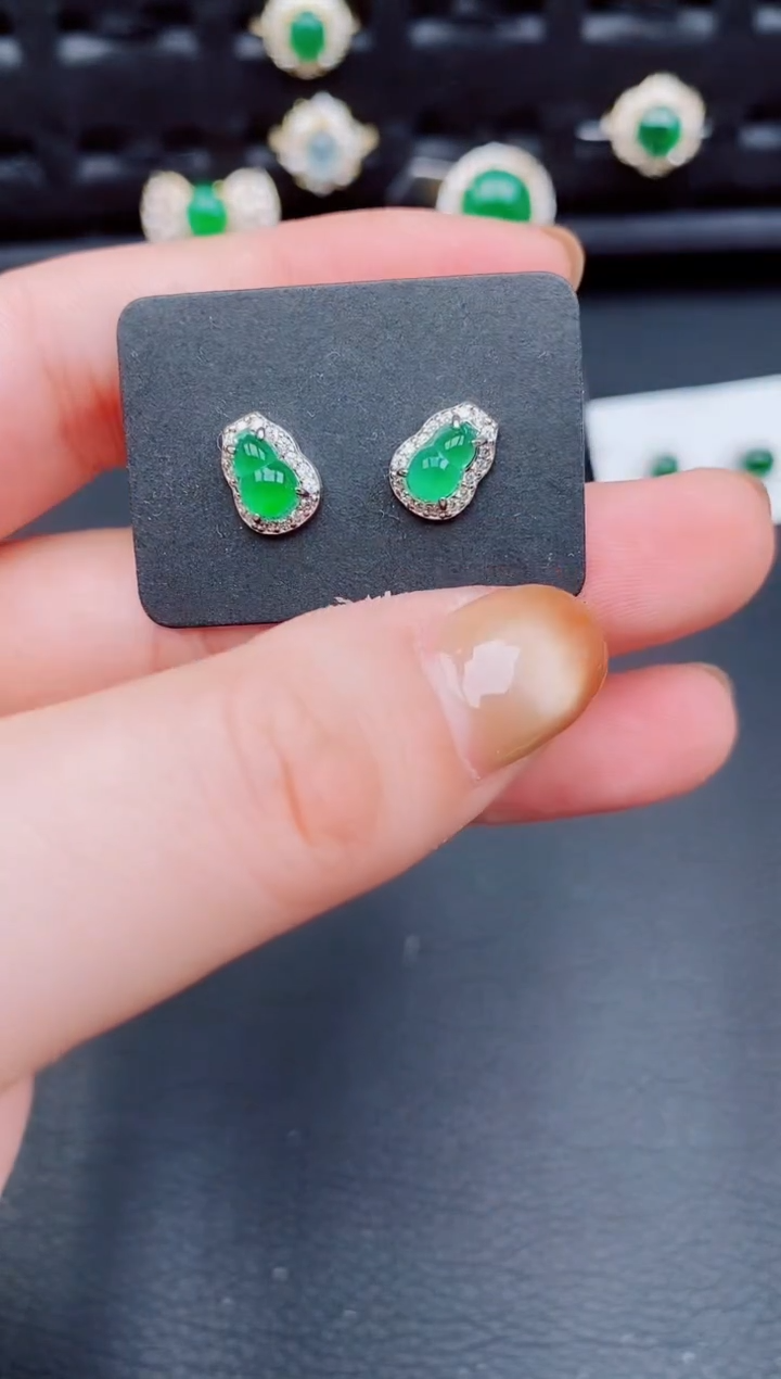 【闪购商品】翡翠耳饰银S925镶嵌天然a货翡翠270