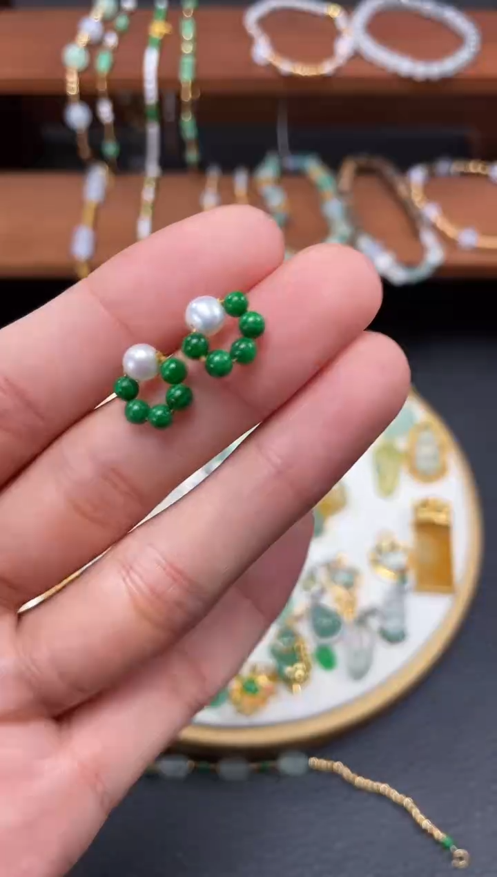 【闪购商品】翡翠耳钉18K金镶嵌一个   JK699