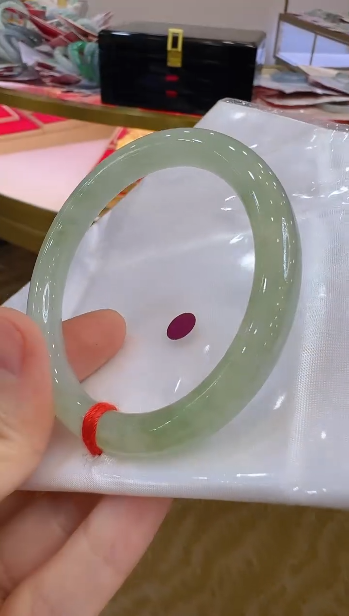 翡翠手镯未镶嵌（48-51）