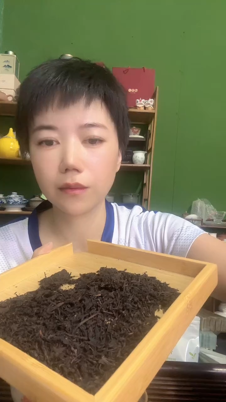 彩选单品2010金花六堡茶一斤装