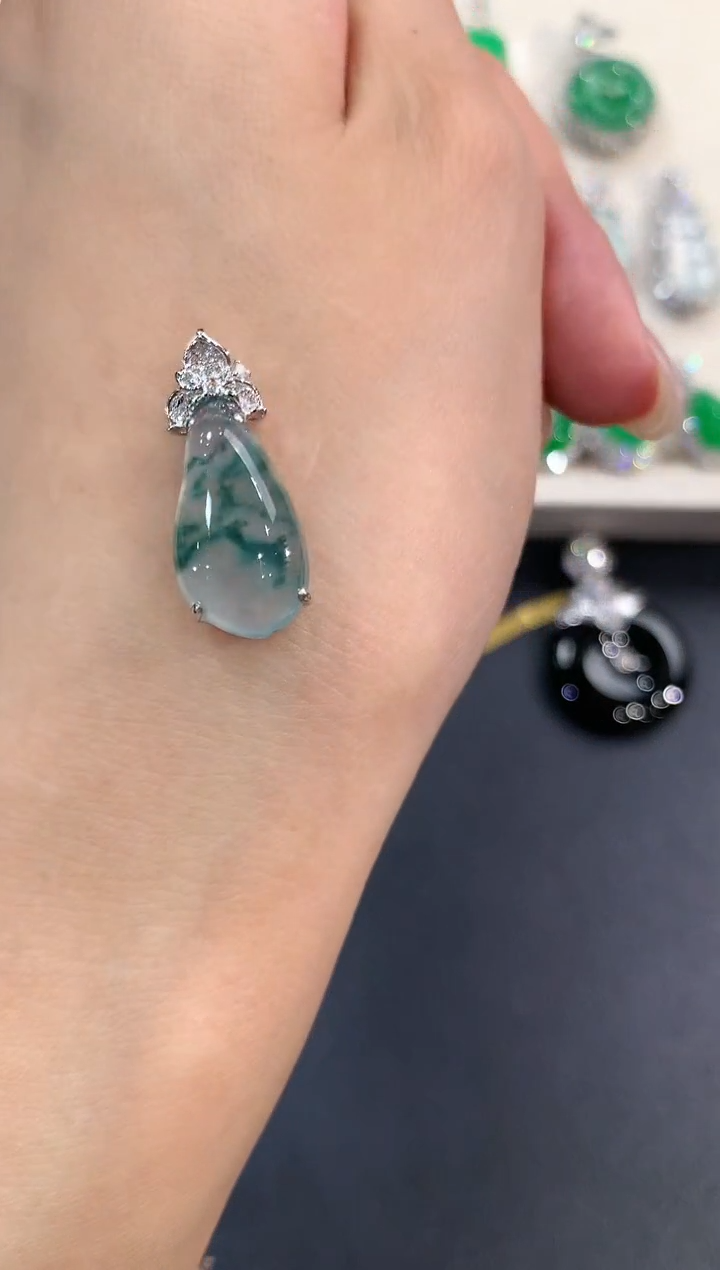 翡翠18K金镶嵌吊坠(不含链)a174     