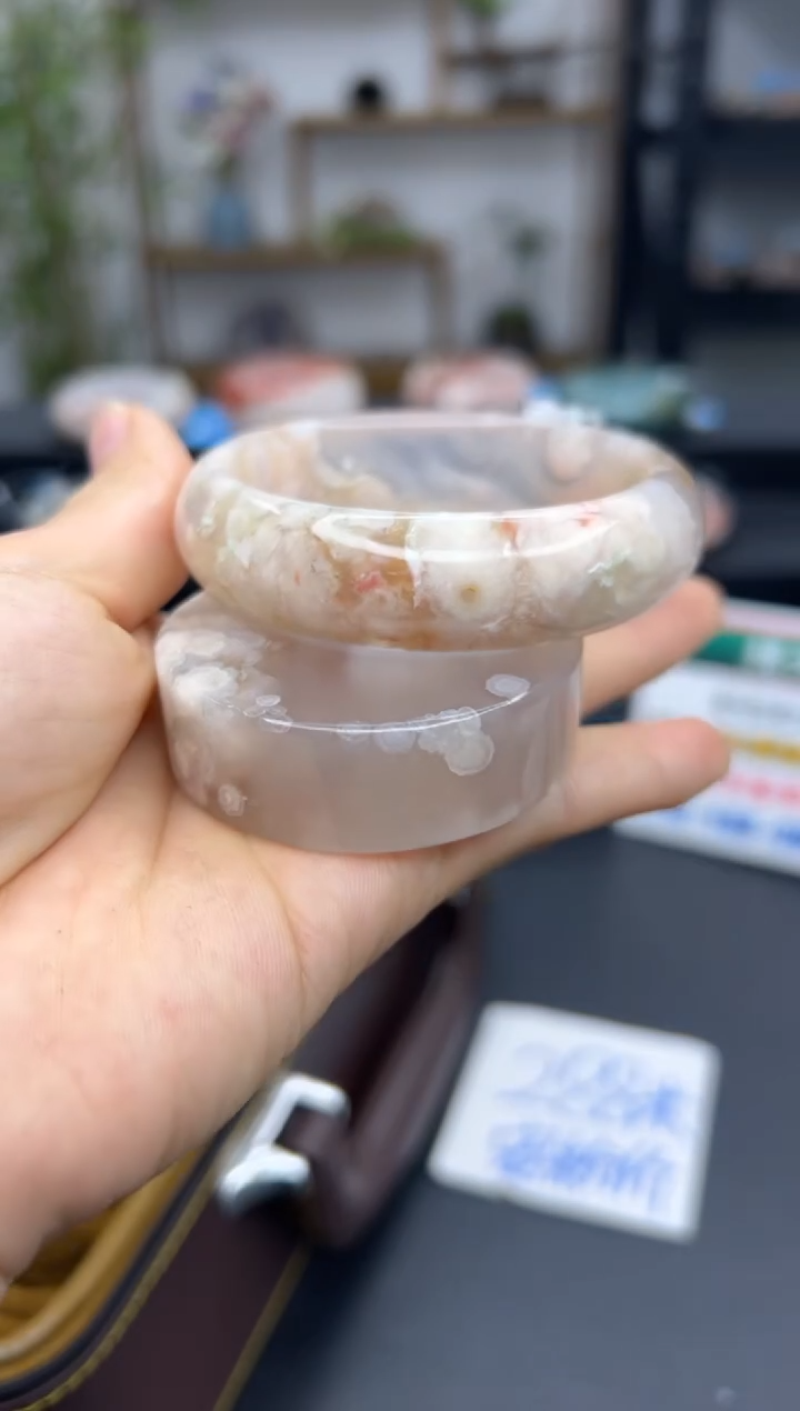 【闪购商品】石英质玉手镯未镶嵌A803(54圈赠送镯心)