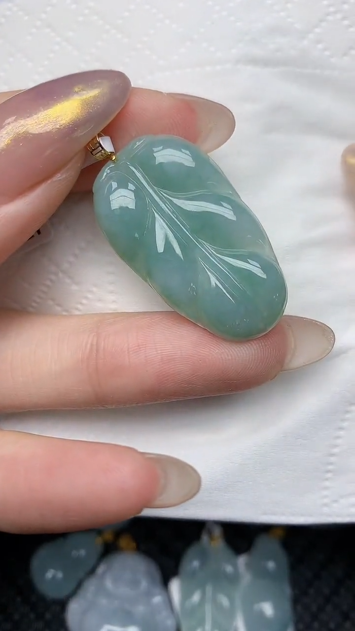 【闪购商品】翡翠颈饰18K金镶嵌天然翡翠A货，