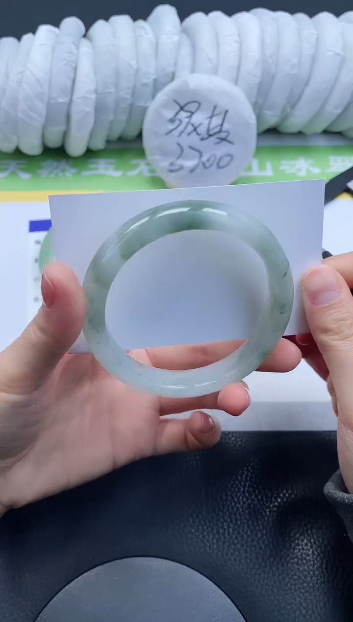 【闪购商品】石英质玉手镯未镶嵌A43-60+